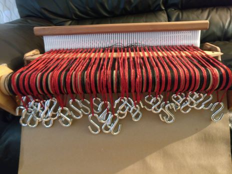 Need a loom hook/pick for a sock loom - the one that came with the loom is  too thick and blunt. Does anyone have a suggestion for a sharp, thin hook?  Thanks! : r/LoomKnitting